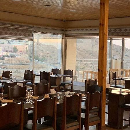 Shaqilath Hotel Wadi Musa Extérieur photo