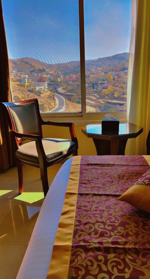 Shaqilath Hotel Wadi Musa Extérieur photo