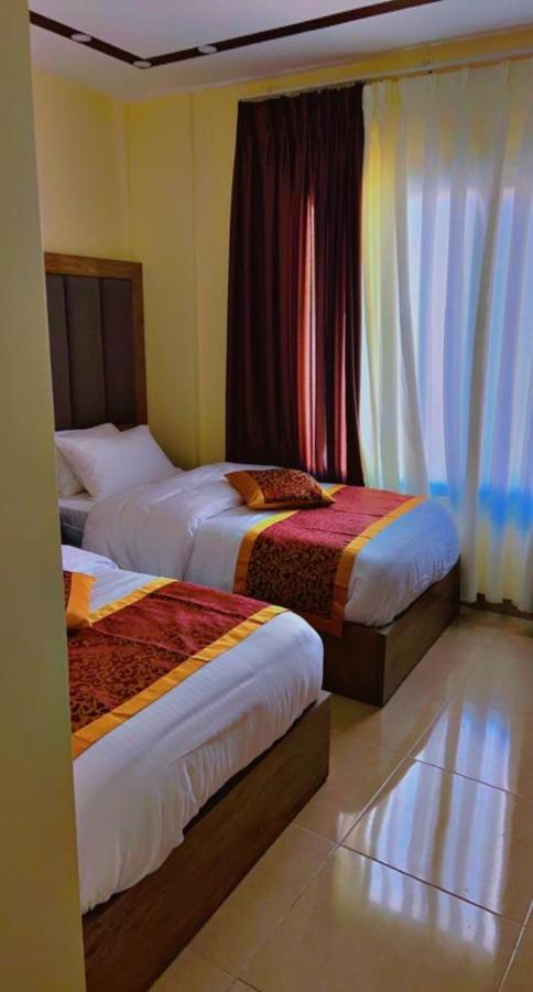 Shaqilath Hotel Wadi Musa Extérieur photo