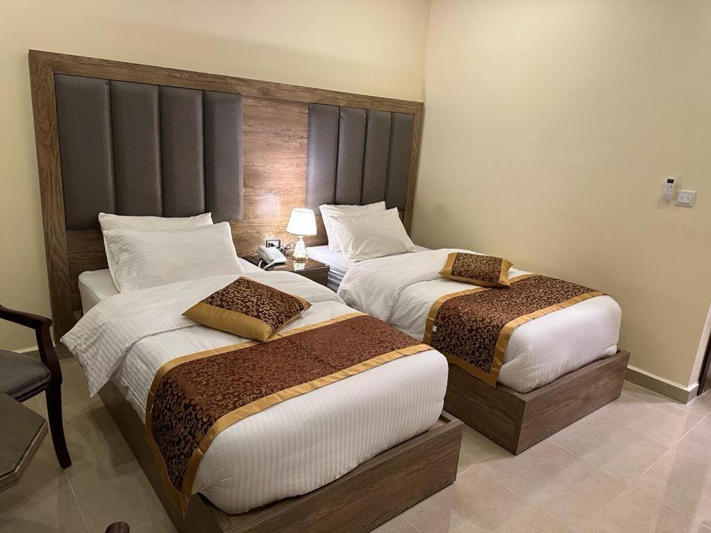 Shaqilath Hotel Wadi Musa Extérieur photo