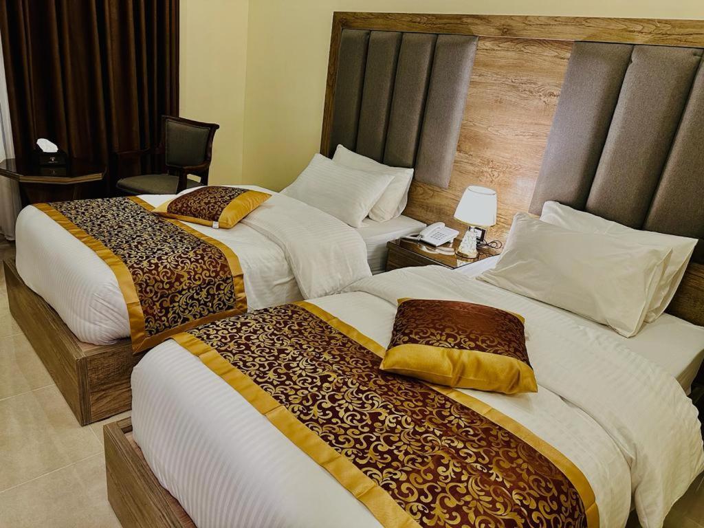 Shaqilath Hotel Wadi Musa Extérieur photo