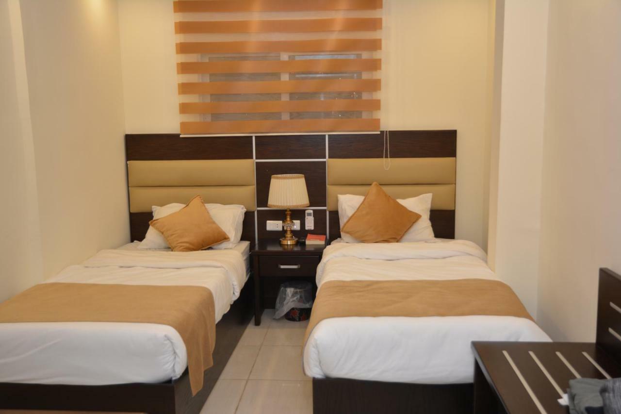Shaqilath Hotel Wadi Musa Extérieur photo