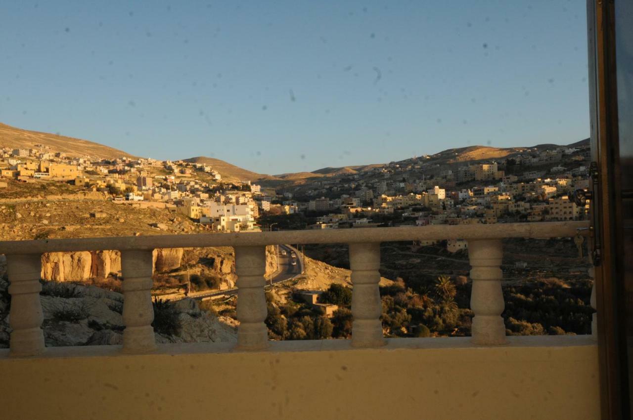 Shaqilath Hotel Wadi Musa Extérieur photo