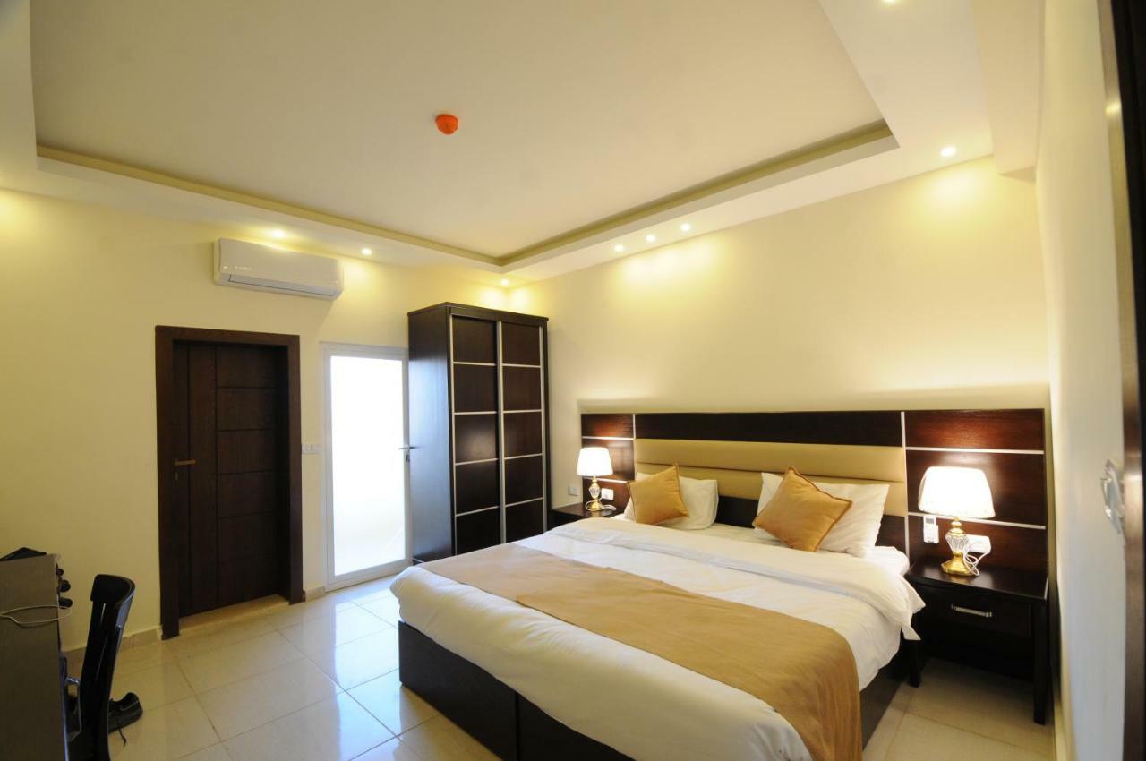 Shaqilath Hotel Wadi Musa Extérieur photo