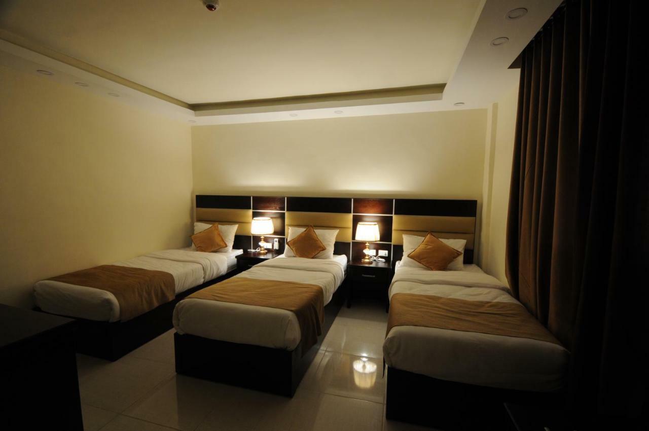 Shaqilath Hotel Wadi Musa Extérieur photo